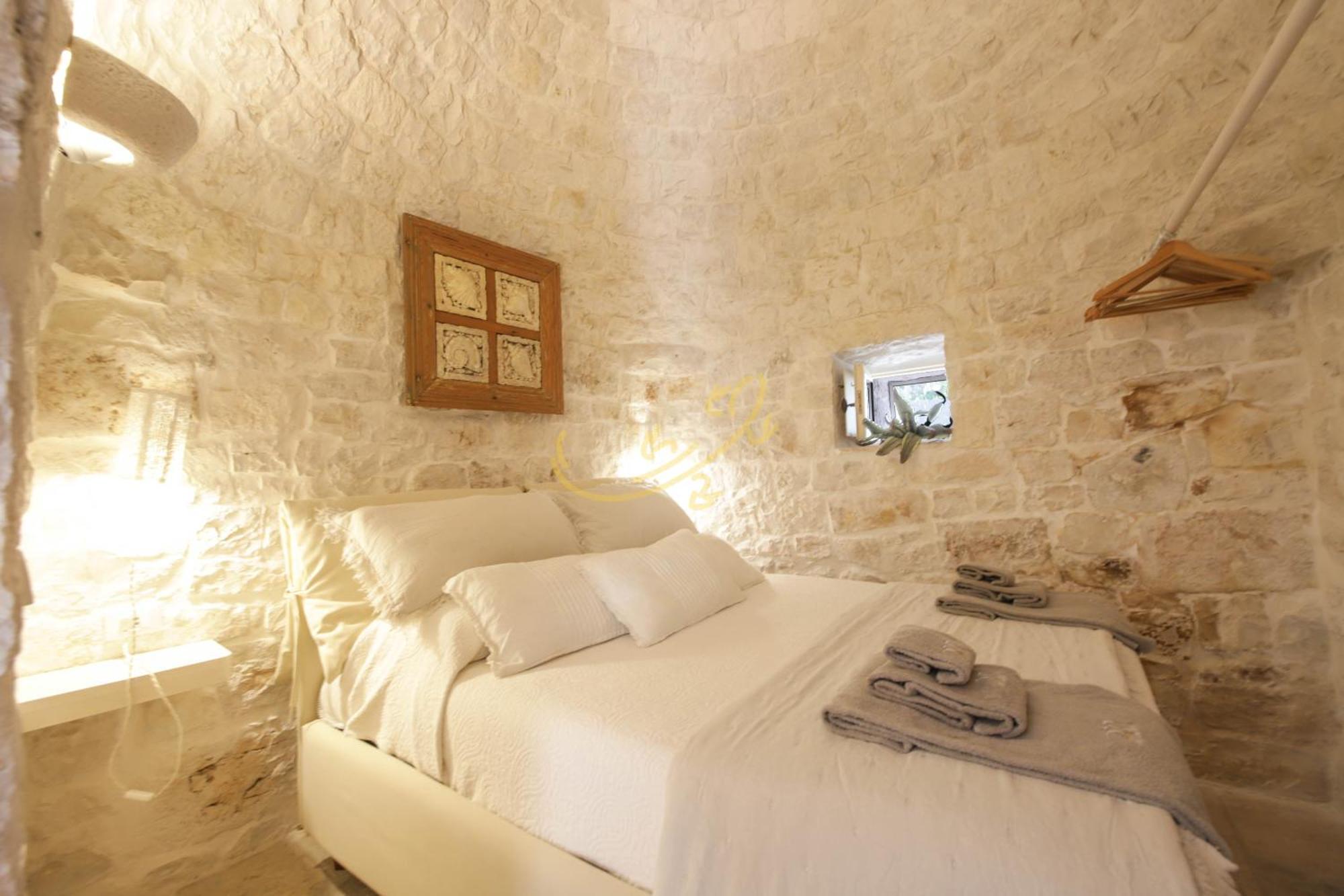 Trulli & Dimore - I Trulli Di Carole Остуни Экстерьер фото